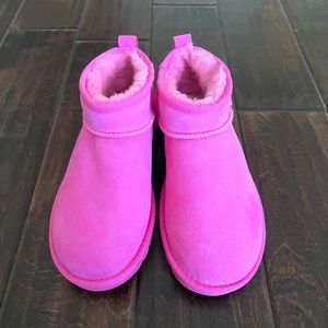 UGG Classic Ultra Mini Women’s Boots Pink Size 5